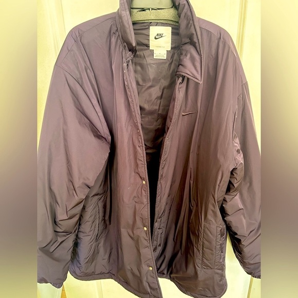 Nike Therma-fit Lined Collegiate button up coat eggplant size Medium - Picture 3 of 6